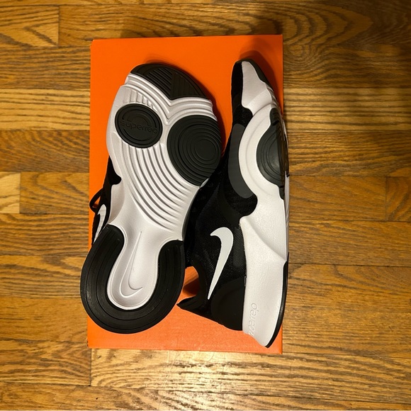 Nike Women’s Superrep GO Training Sneakers Black/White $100 - Picture 5 of 5
